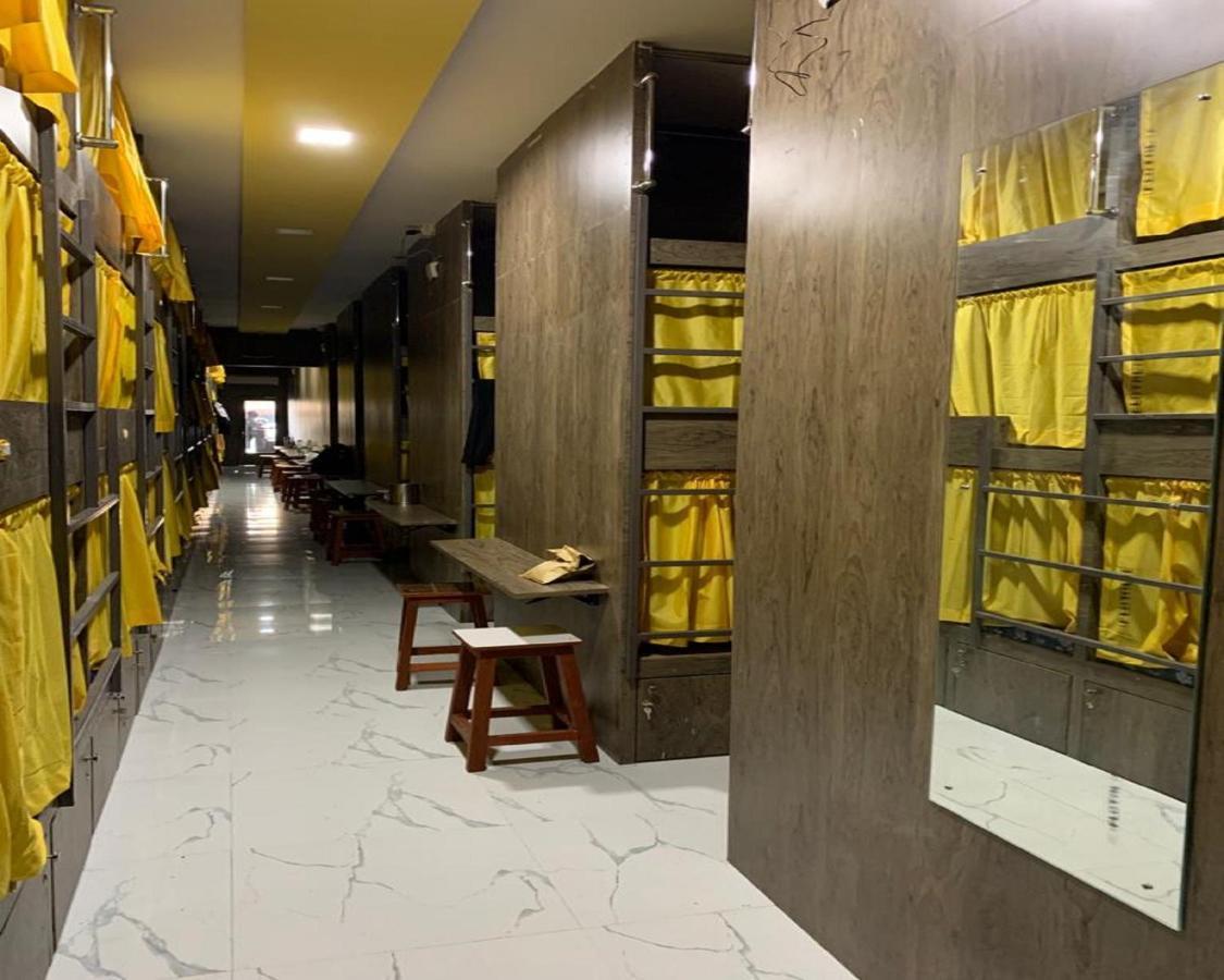 Neenava Dormitory Мумбаи Экстерьер фото